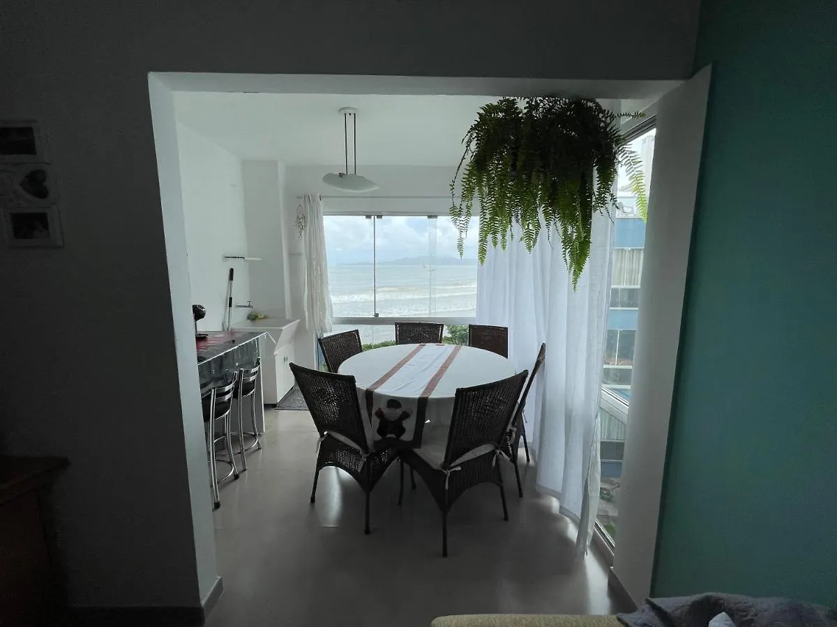 Apartamento Itapema-Meia Praia- 3 Quartos - Frente Mar! Brasil